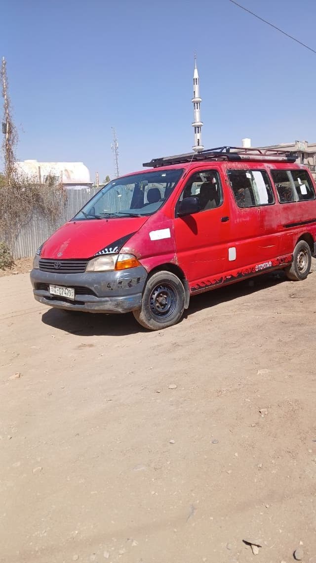 Toyota Dolphine 2000