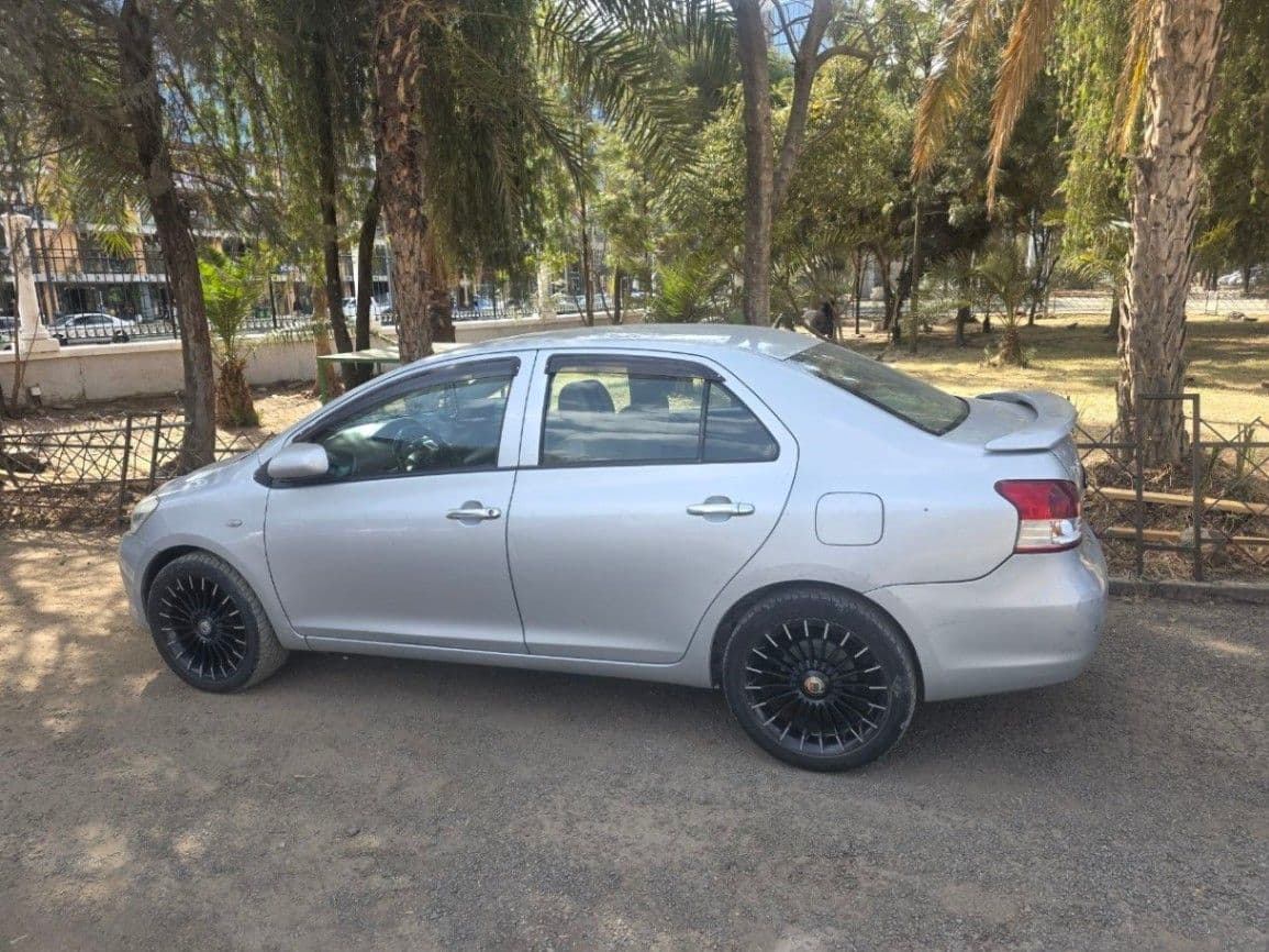 Toyota Yaris belta 2008