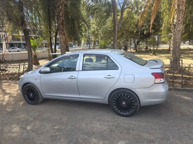 Toyota Yaris belta 2008