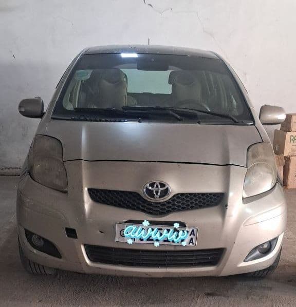 Toyota yaris compact 2010