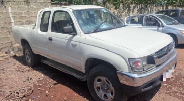 Toyota hilux 2004