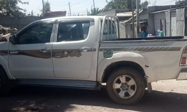 አስቸኳይ!! Toyota Double Gabina,2013,D4D,excellent condition!!