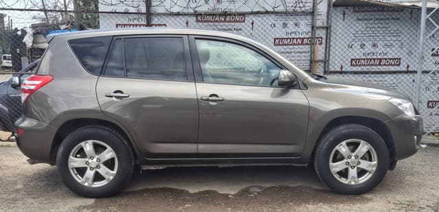 Toyota Rav4,2012,excellent condition!!