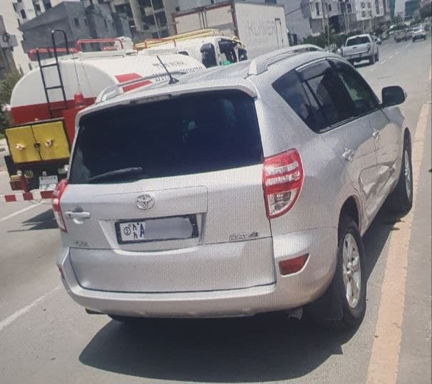 2011 Automatic Rav4, 2.0cc, Europe,ደረጃ 1 መኪና!!