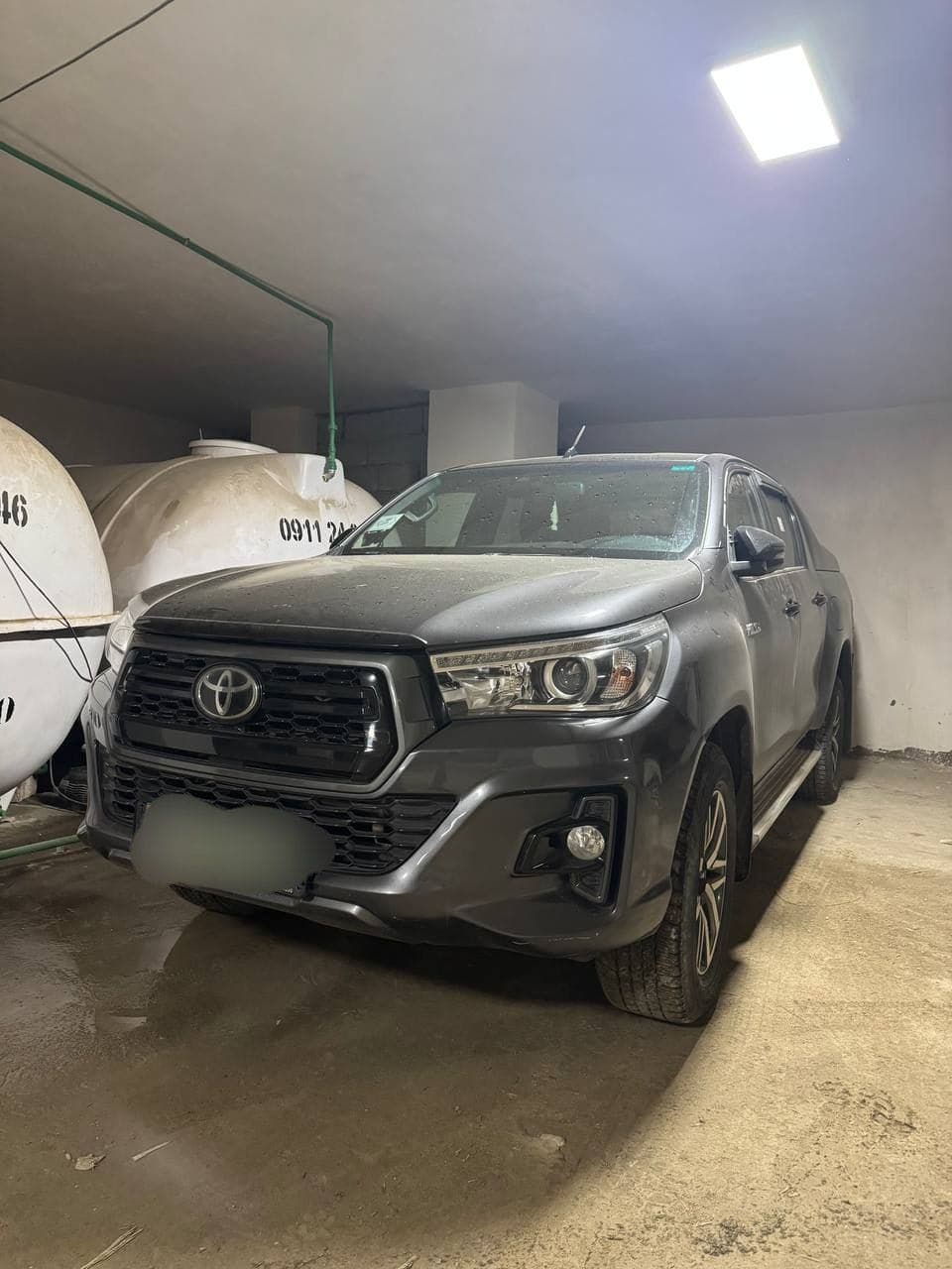 TOYOTA REVO