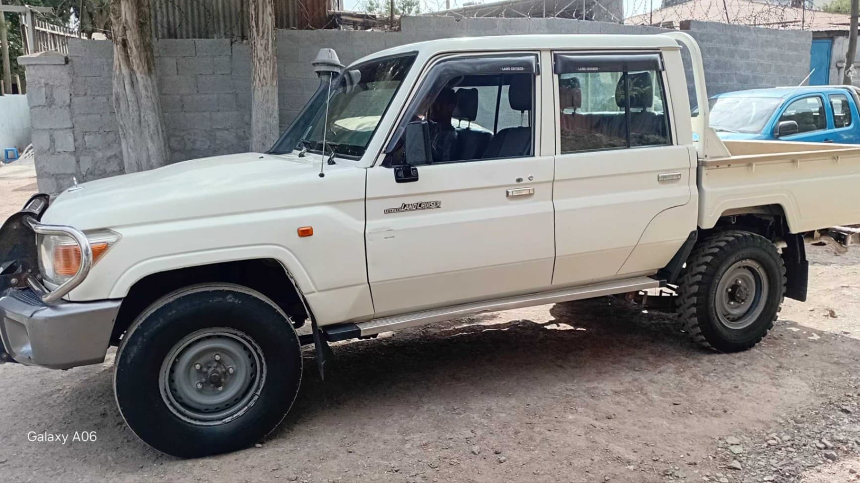 Toyota Landcruiser 1HZ (Double CAB)