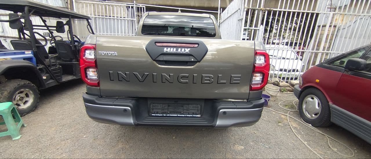 TOYOTA INVINCIBLE HYBRID