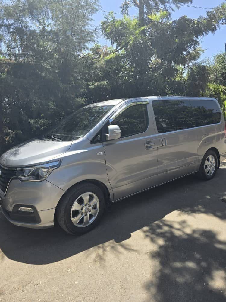 2021 Hyundai Starex,Grand Starex,4WD, 12 Seats,excellent condition!!